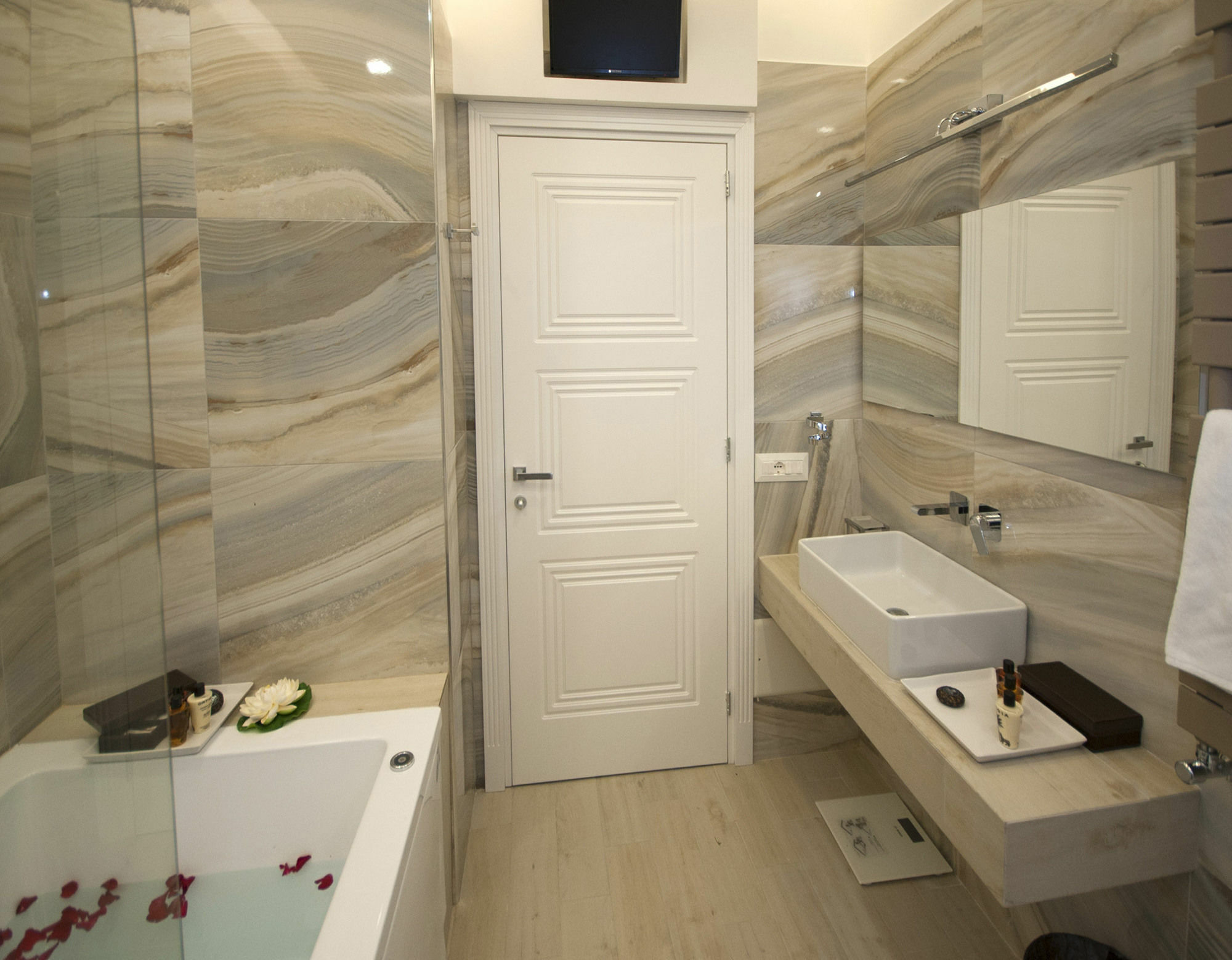 Terrazza Marco Antonio Luxury Suite Рим Екстериор снимка